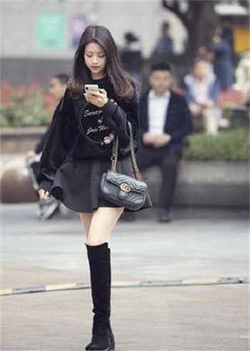 小学生的肌肌长什么样