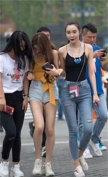 暗界神使白稚是女主吗