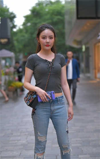 《女老师2》中英