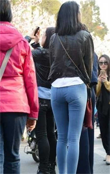 小说写老婆公司组织旅行
