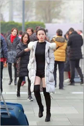 汤普森和拉尔萨视频