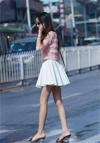 两家人互换儿女