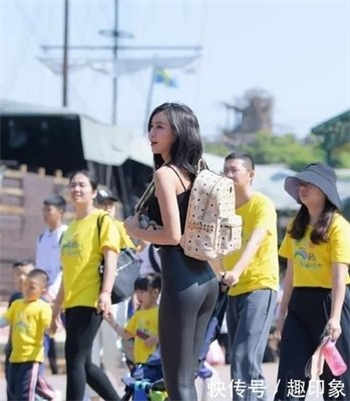 裙子下的野兽