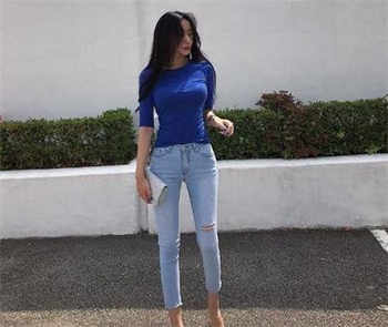 饭店里上班泡女服务员